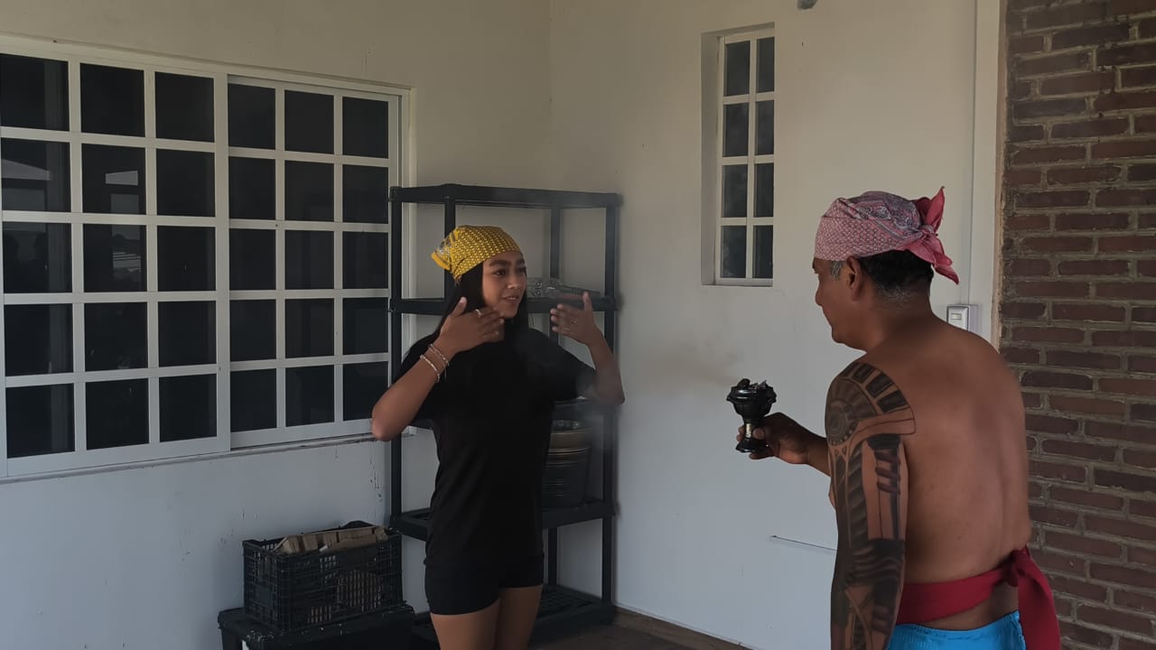 Bienvenida antes de entrar al temazcal